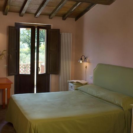 Borgo Le Capannelle Aparthotel Castel Ritaldi Rum bild