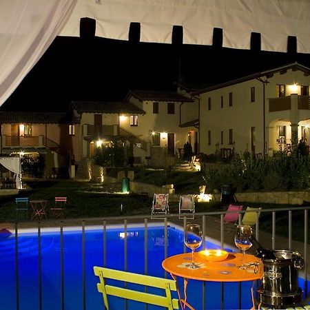 Borgo Le Capannelle Aparthotel Castel Ritaldi Exteriör bild