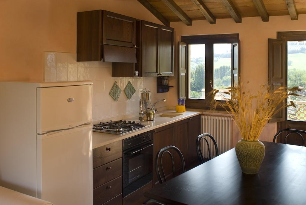 Borgo Le Capannelle Aparthotel Castel Ritaldi Rum bild