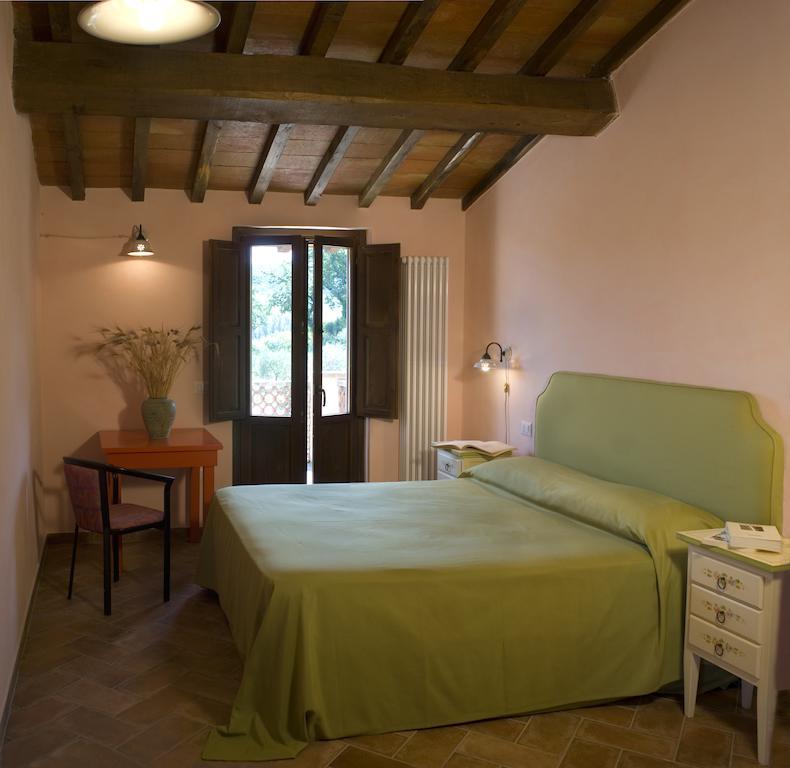 Borgo Le Capannelle Aparthotel Castel Ritaldi Rum bild