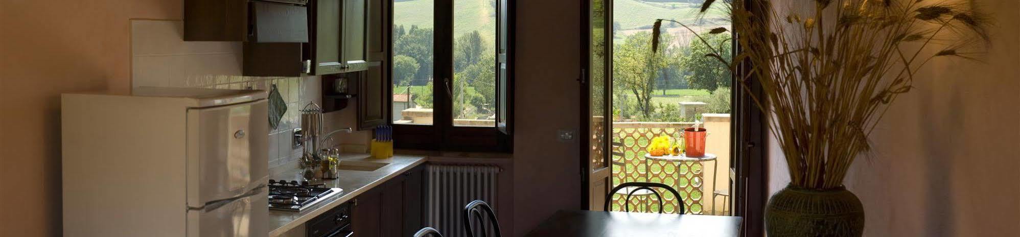 Borgo Le Capannelle Aparthotel Castel Ritaldi Exteriör bild